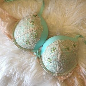Victoria's Secret 36B